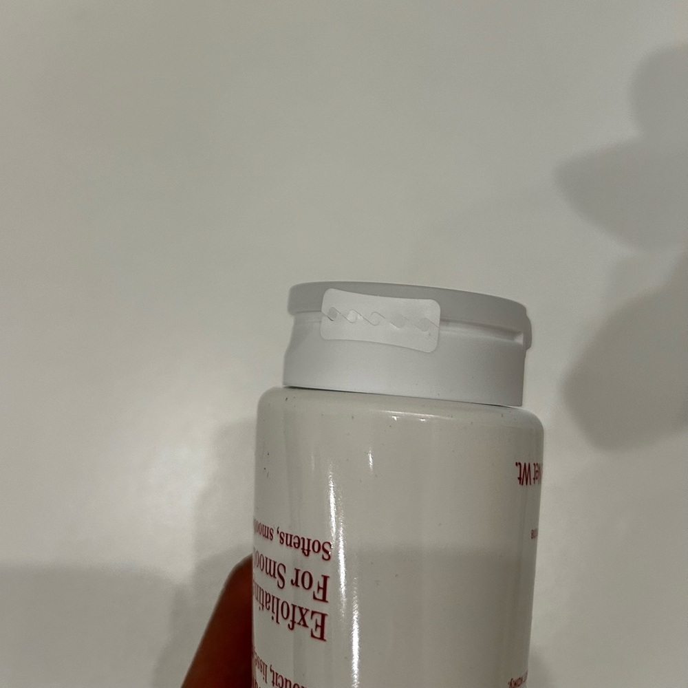 Brand New Clarins Exfoliating Body Scrub and Brush (sealed) - Picture 4 of 6